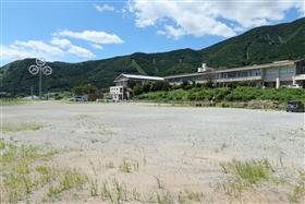 立野駅横旧立野小学校敷地