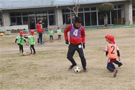 白水保育園サッカー写真