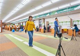 歩行姿勢年齢測定