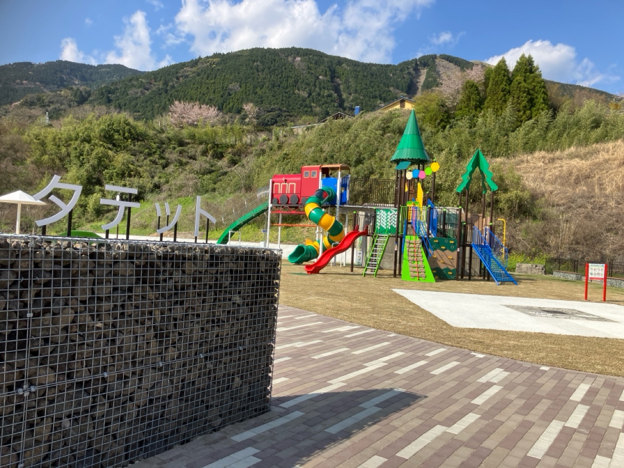 タテット広場入口