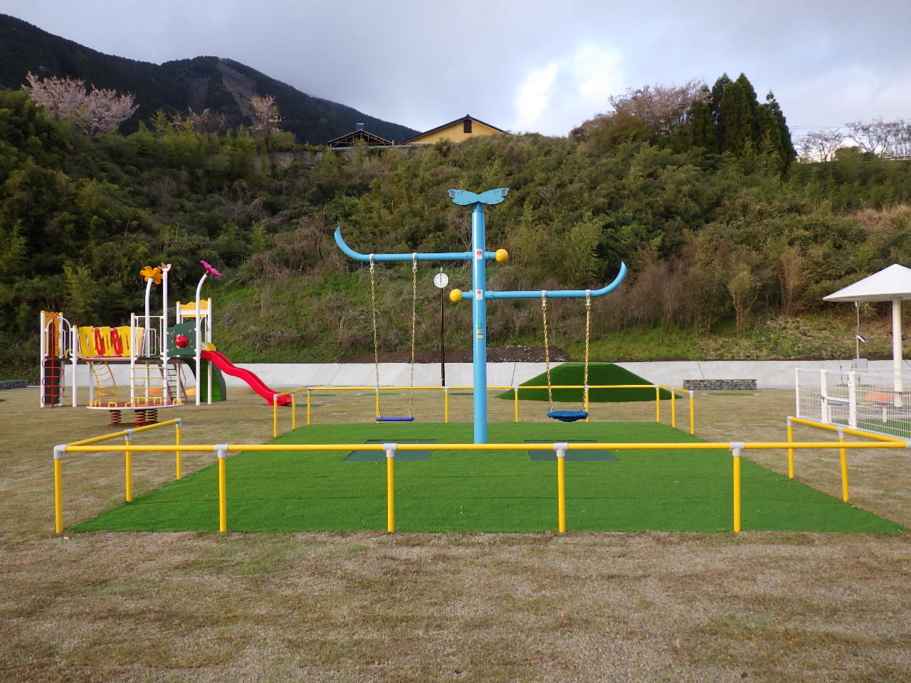 ツリー型コンビブランコ